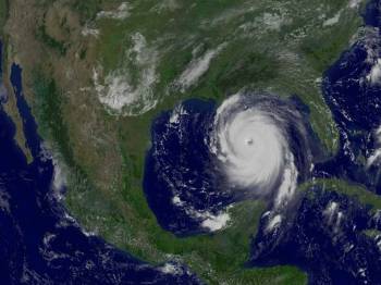 Huracn Katrina sobre el Golfo de Mjico. Agosto 2005. Calificado de fuerza 5. Uno de los ms fuertes de la ltima dcada.